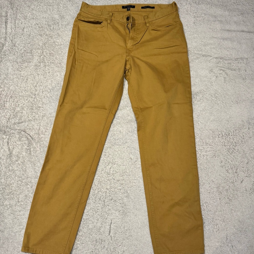 31W x 30L Banana Republic Traveler Pant, Athletic Tapered Fit - Picture 5 of 7